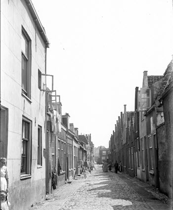de Haverstraat, noordzijde gezien vanuit de Gerestraat richting Kraaierstraat de Haverstraat, noordzijde gezien vanuit de Gerestraat richting Kraaierstraat